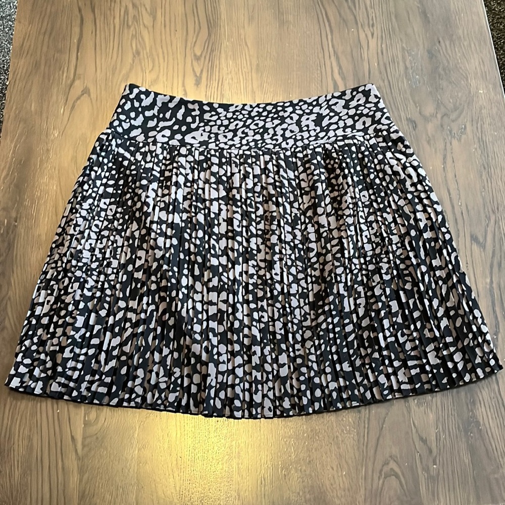Loft pleated skirt